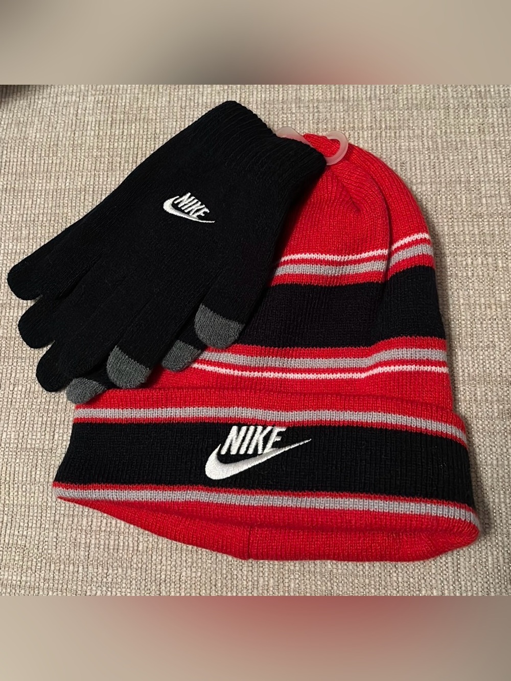 Nike Boys Big Kids Youth Hat Beanie and Gloves Set Red White Black Stripe 8/20